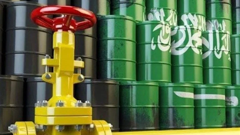 عربستان کاهش داوطلبانه یک میلیون بشکه در روز را تمدید میکند
